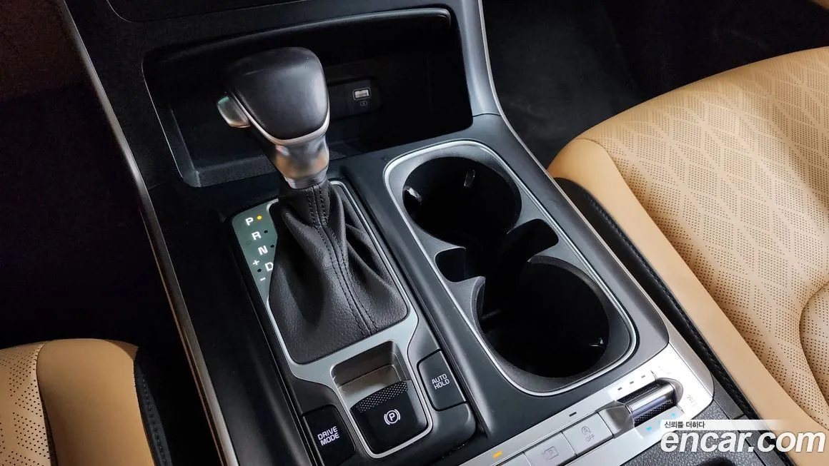 Kia Carnival — фото 10