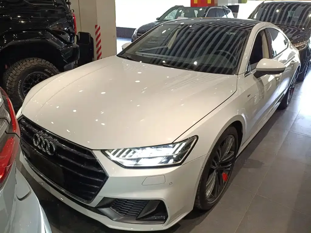 Audi A7 — фото 1