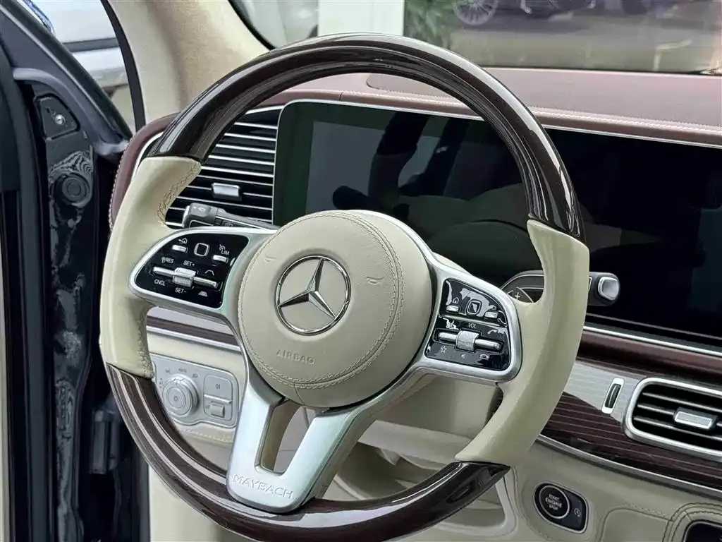 Mercedes-Benz GLS — фото 3