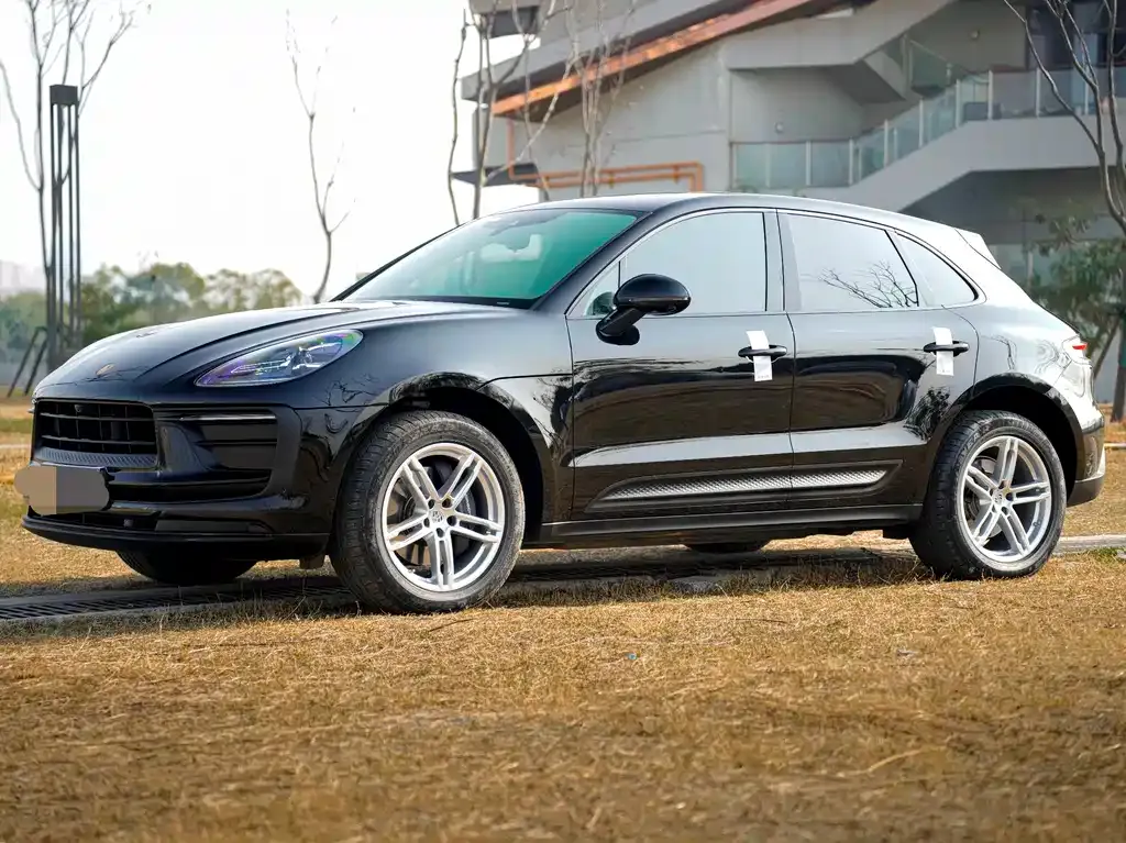 Porsche Macan — фото 1