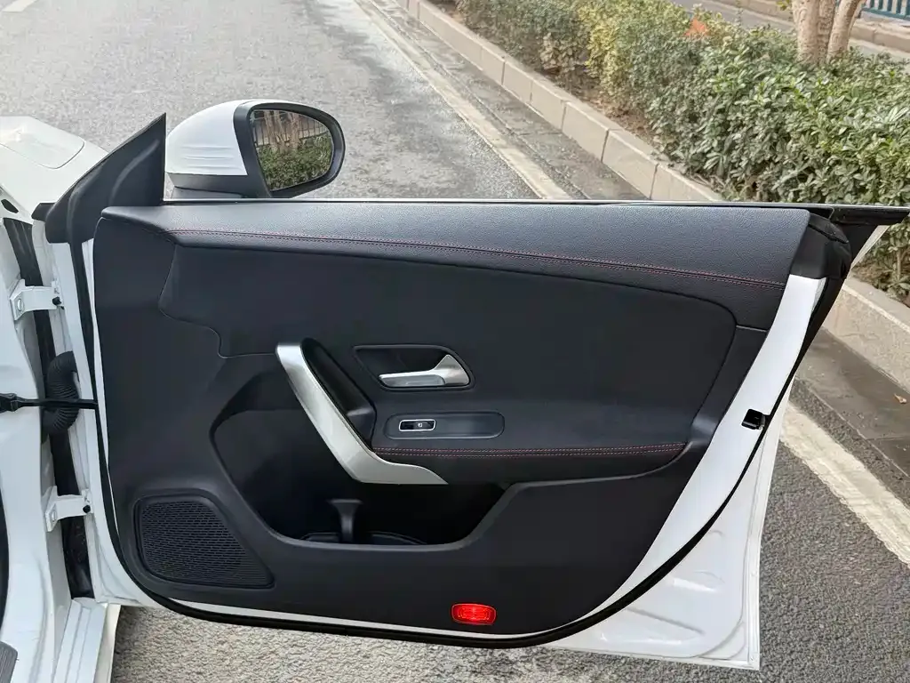 Mercedes-Benz CLA (Import) — фото 2