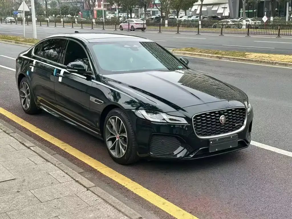 Jaguar XFL — фото 4
