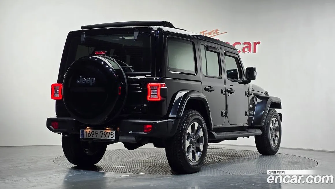 Jeep Wrangler — фото 2