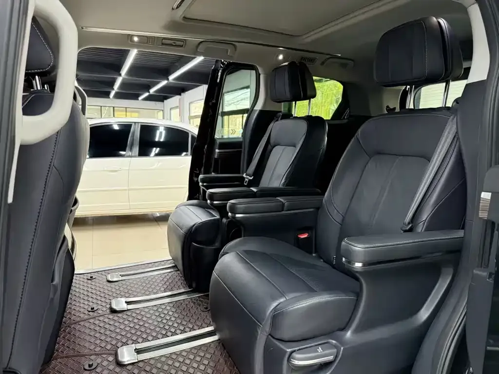 GAC Motor Trumpchi M8 — фото 9