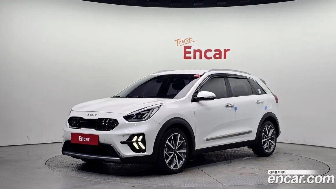 Kia Niro — фото 1