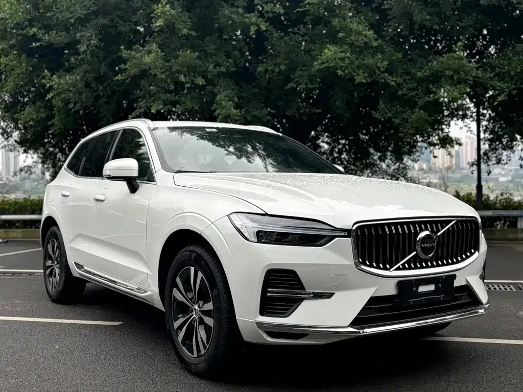 Volvo XC60 — фото 6