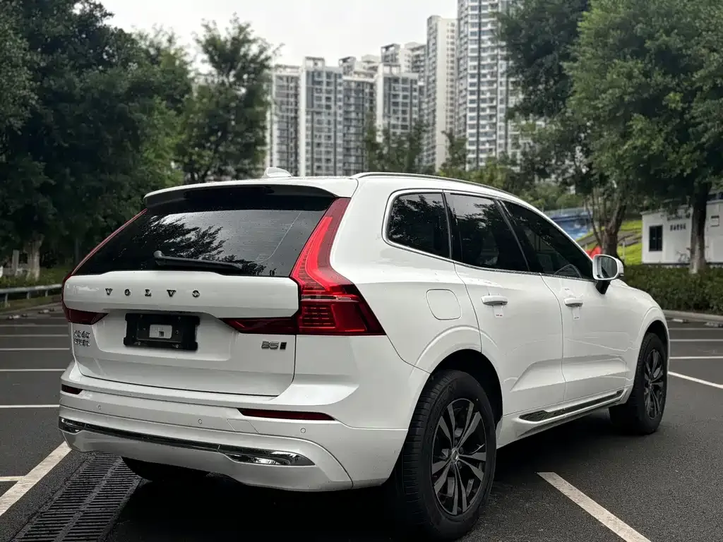 Volvo XC60 — фото 4