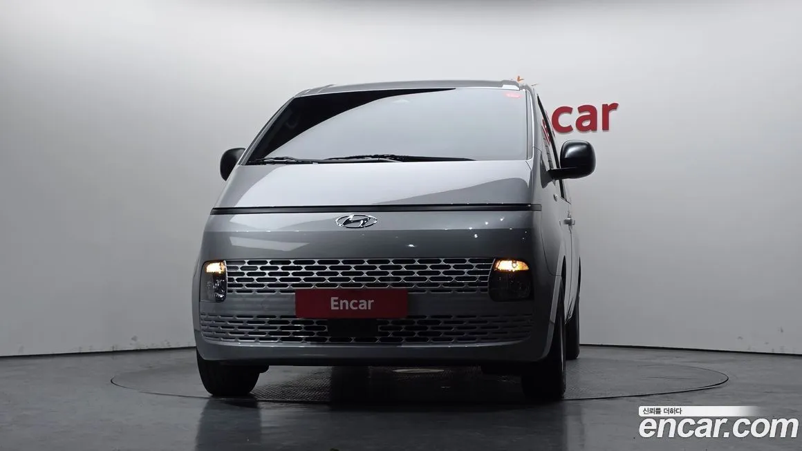 Hyundai Staria — фото 2