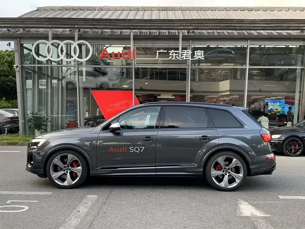 Audi SQ7 — фото 3