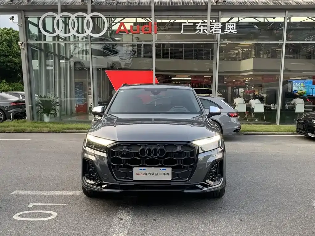 Audi SQ7 — фото 8