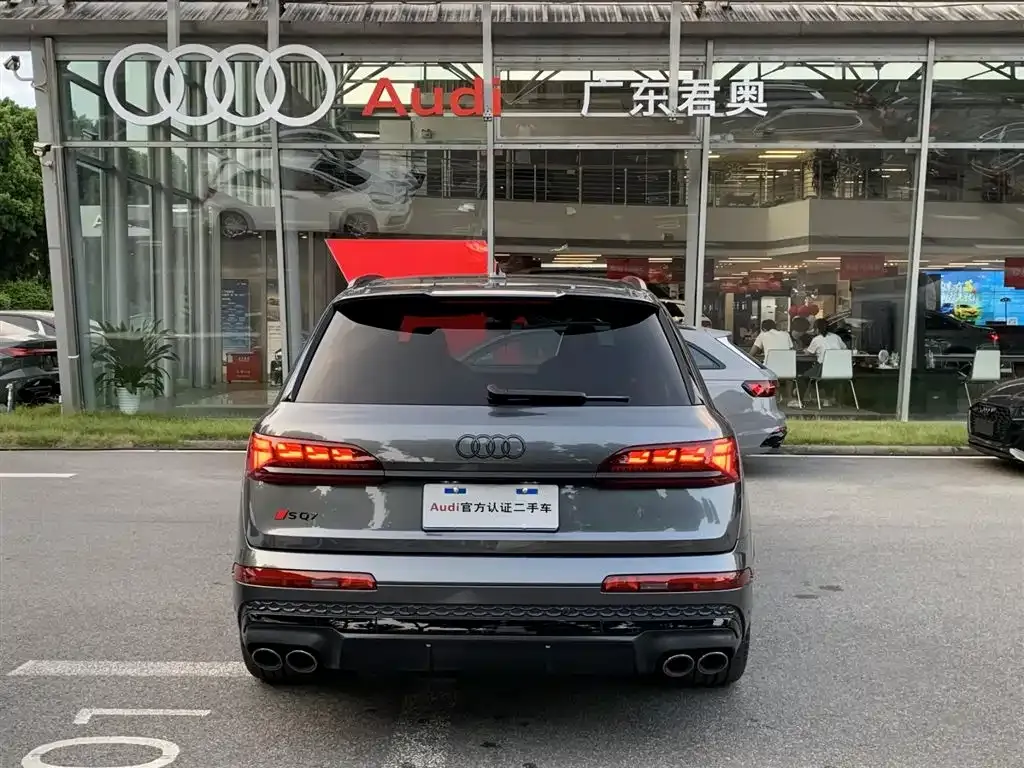 Audi SQ7 — фото 9