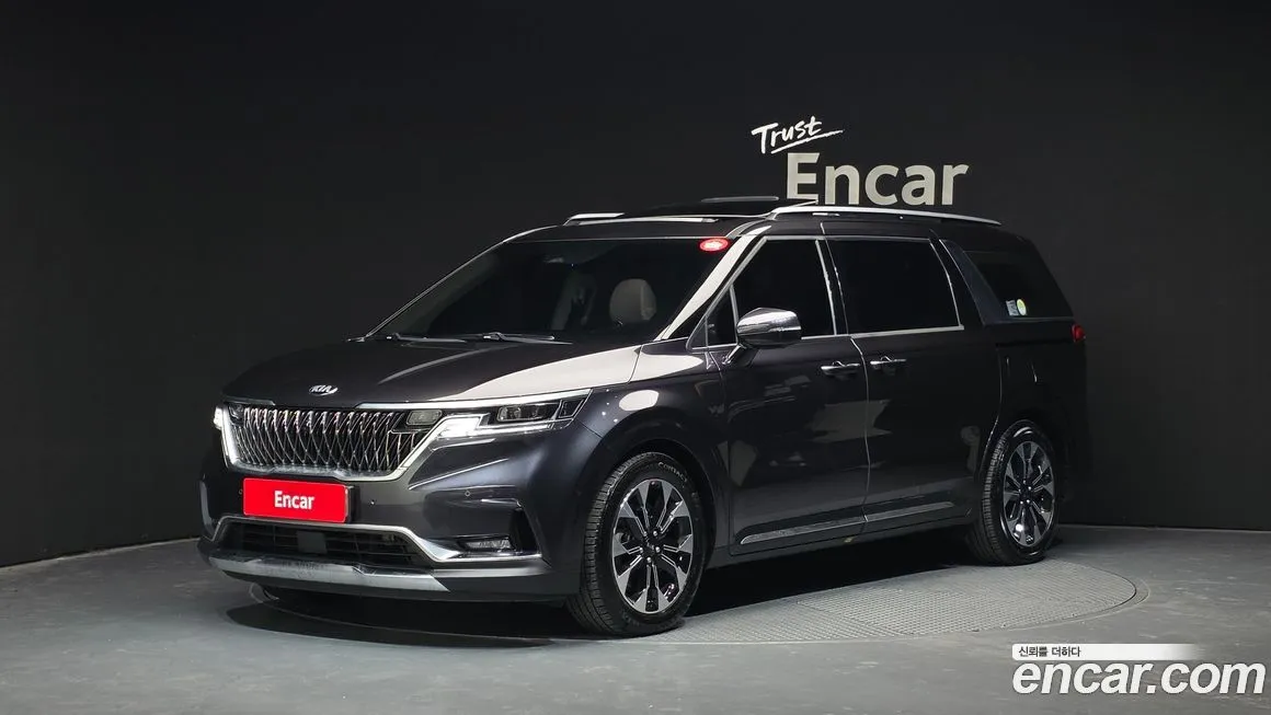 Kia Carnival — фото 1