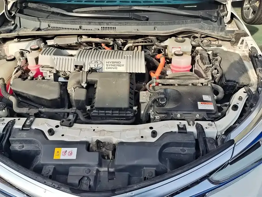 Toyota Corolla Hybrid — фото 9