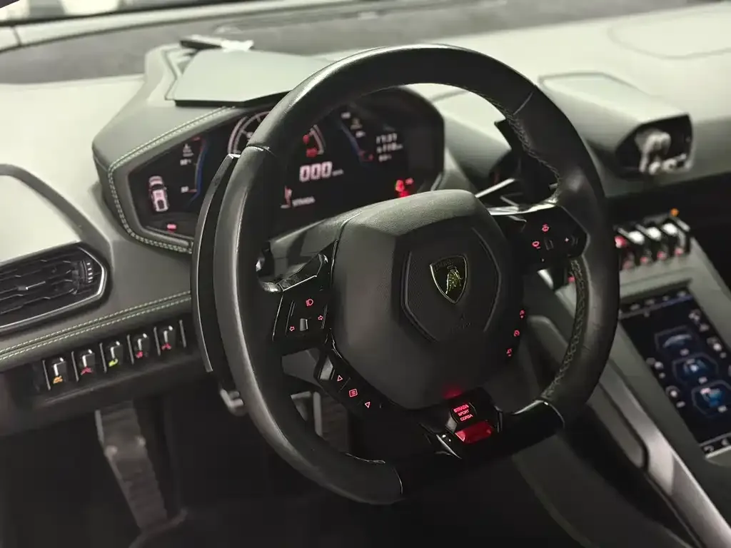 Lamborghini Huracan — фото 5