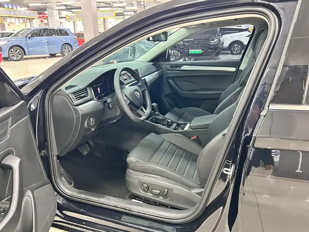 Skoda Superb — фото 4