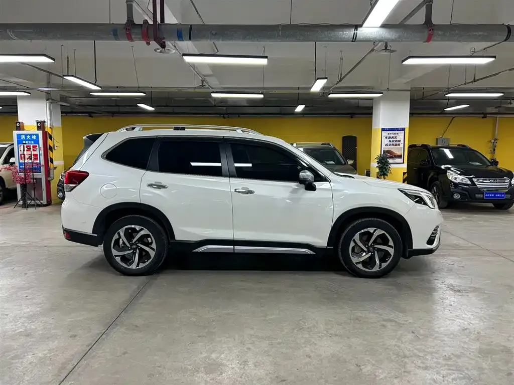 Subaru Forester — фото 4