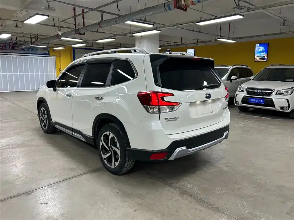 Subaru Forester — фото 6