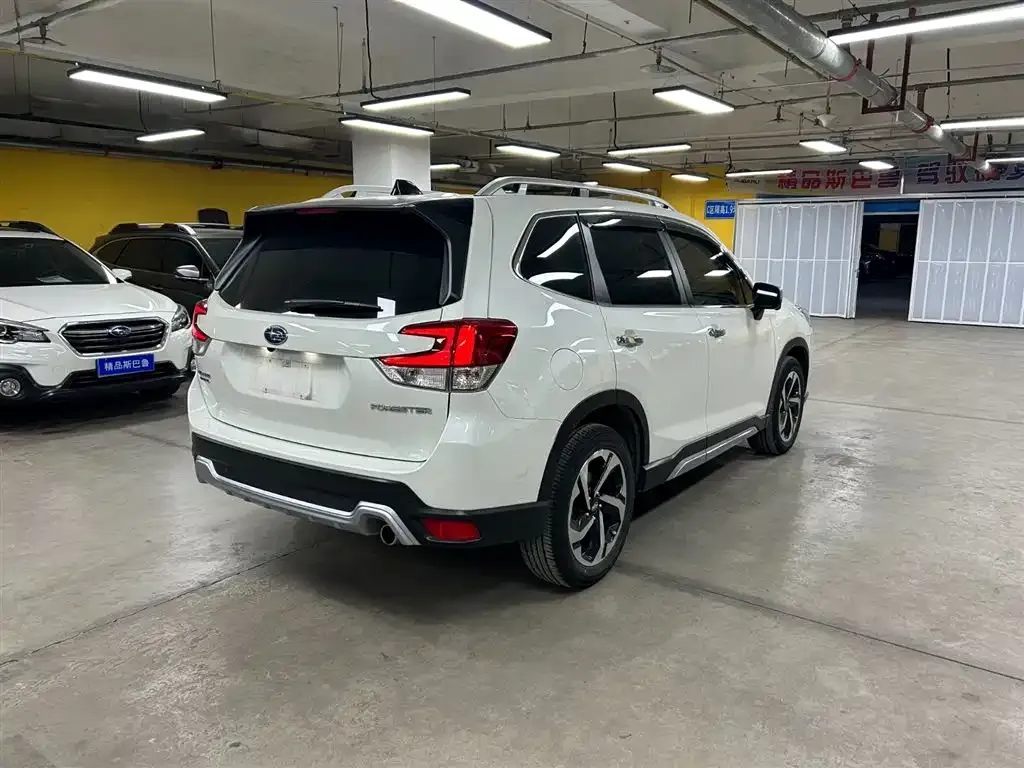 Subaru Forester — фото 10