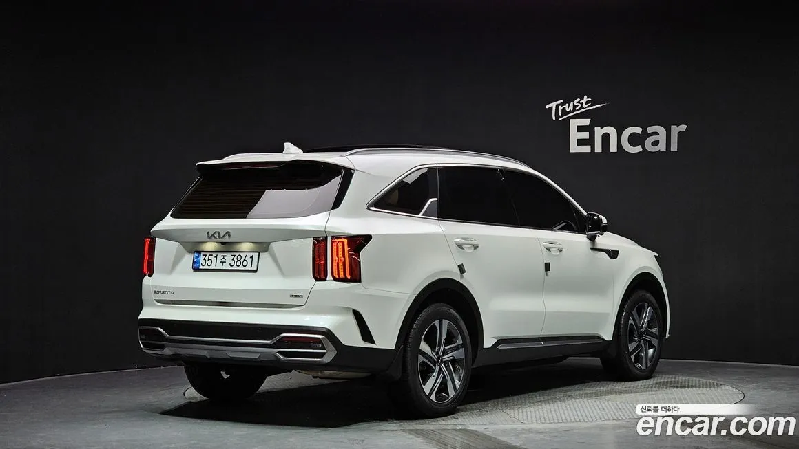 Kia Sorento — фото 9