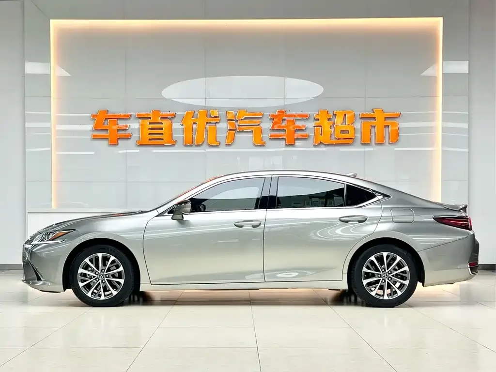 Lexus ES — фото 4