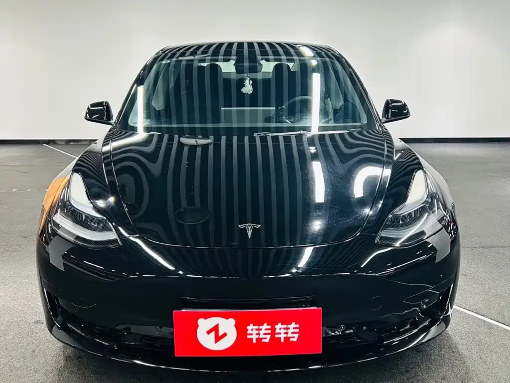 Tesla Model 3 — фото 3