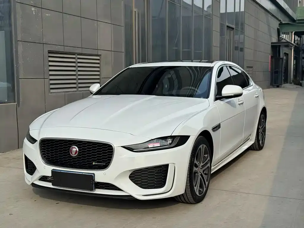 Jaguar XEL — фото 1