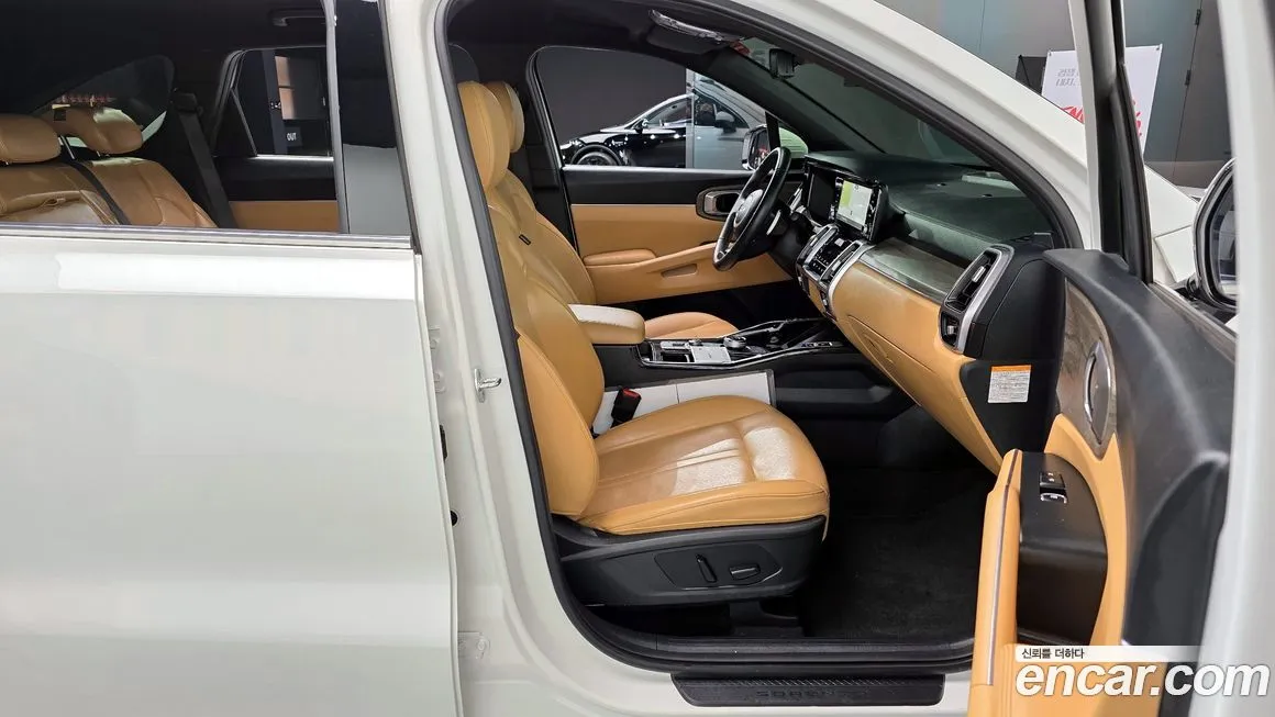 Kia Sorento — фото 6
