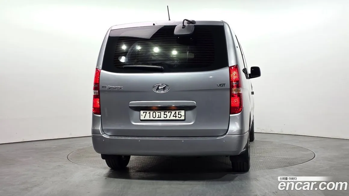 Hyundai Starex — фото 4