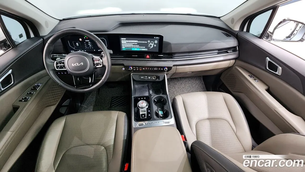 Kia Carnival — фото 9