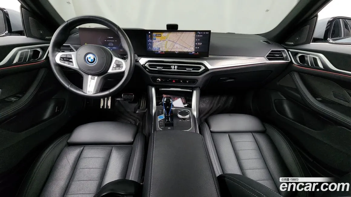 BMW i4 — фото 8