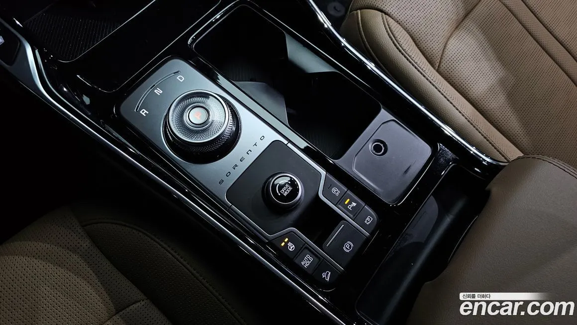 Kia Sorento — фото 6