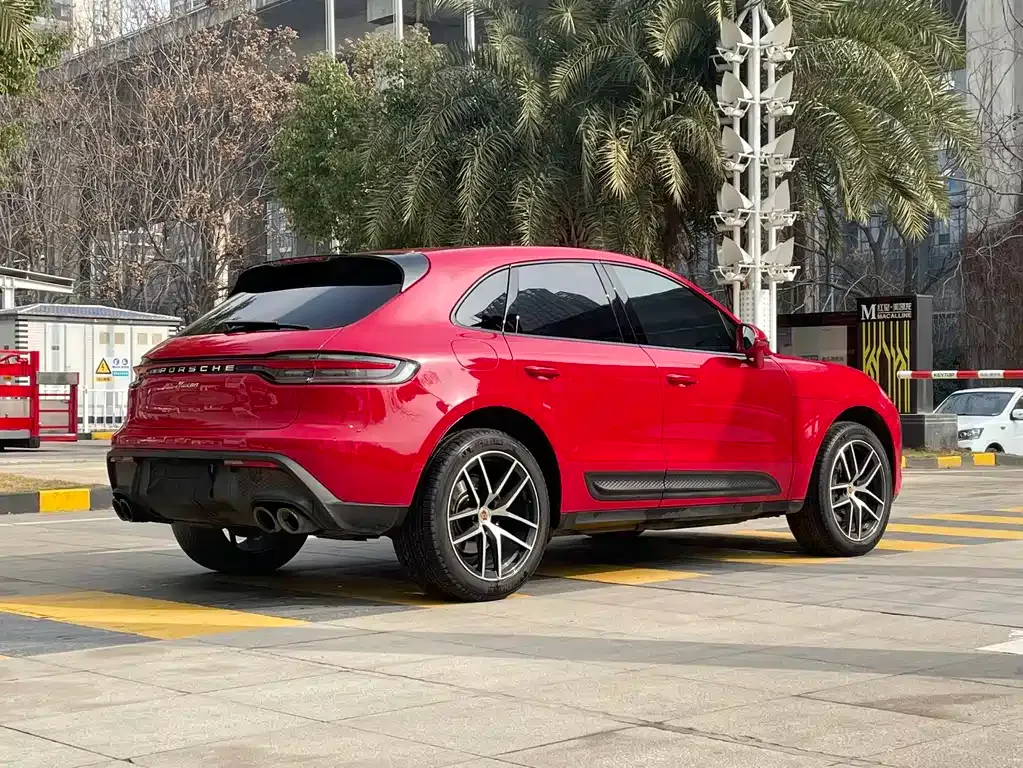 Porsche Macan — фото 9