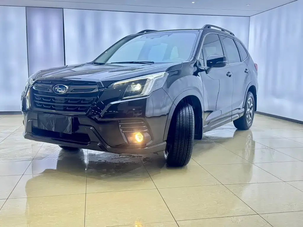 Subaru Forester — фото 1
