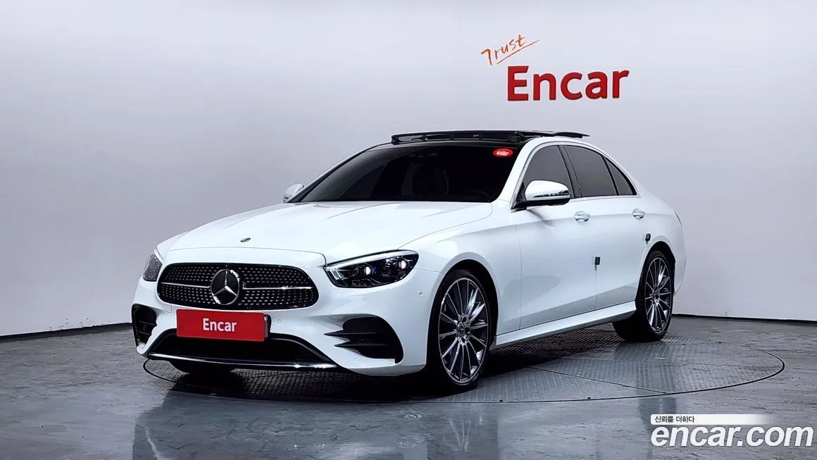 Mercedes-Benz E-Class — фото 1