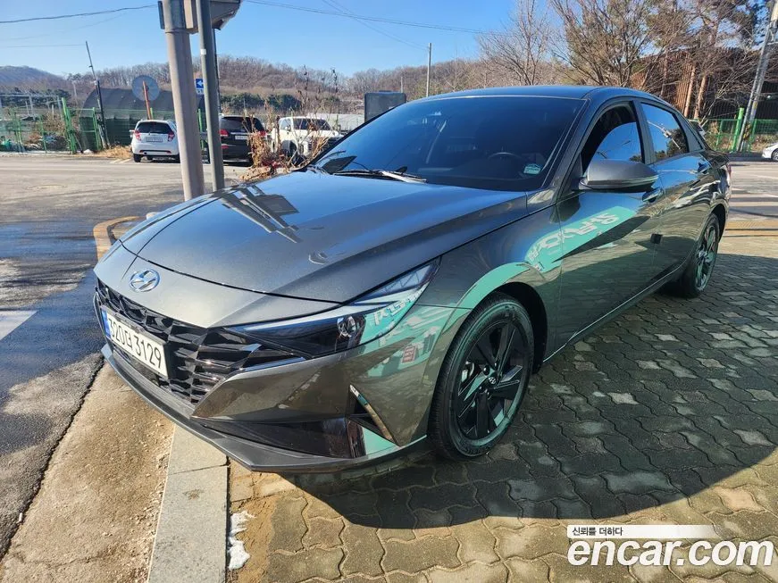 Hyundai AVANTE — фото 1