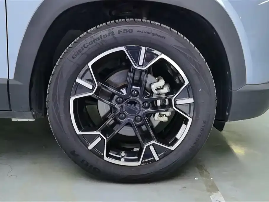 Geely Icon — фото 3