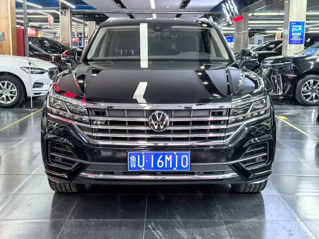 Volkswagen Touareg — фото 2