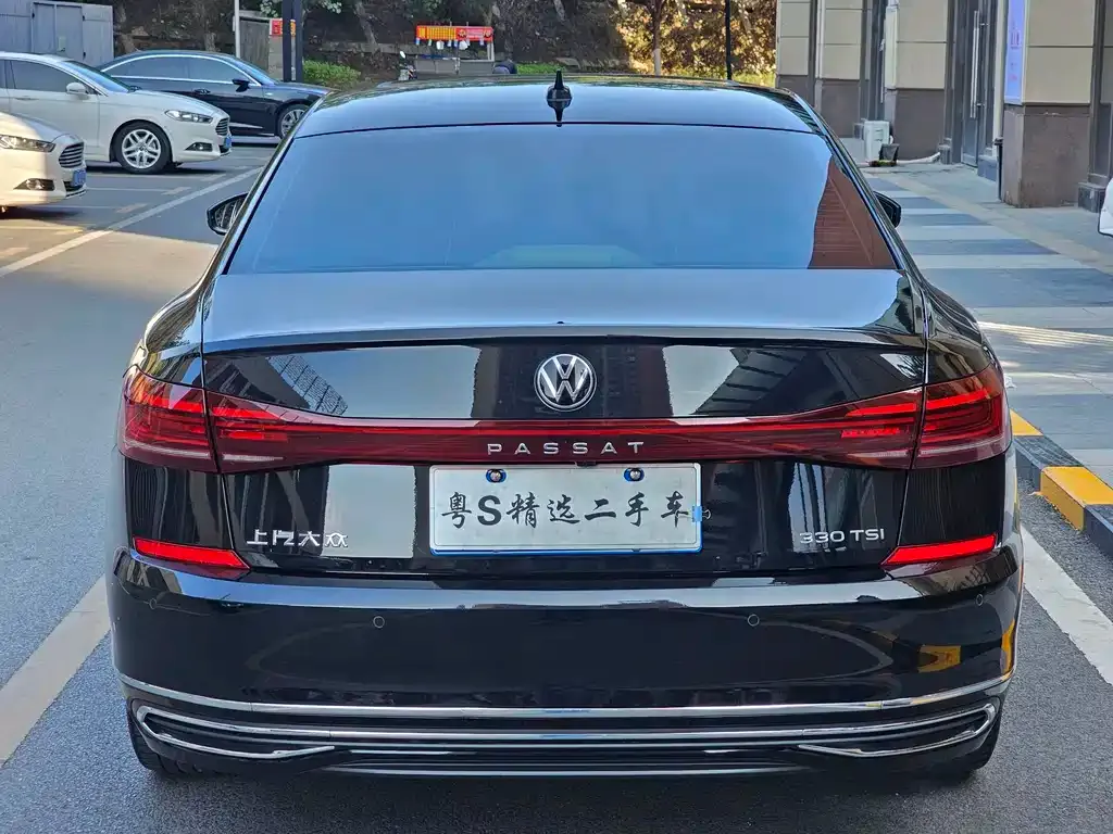 Volkswagen Passat — фото 4