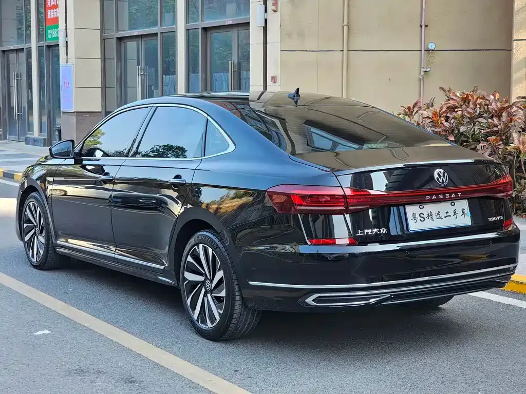 Volkswagen Passat — фото 3