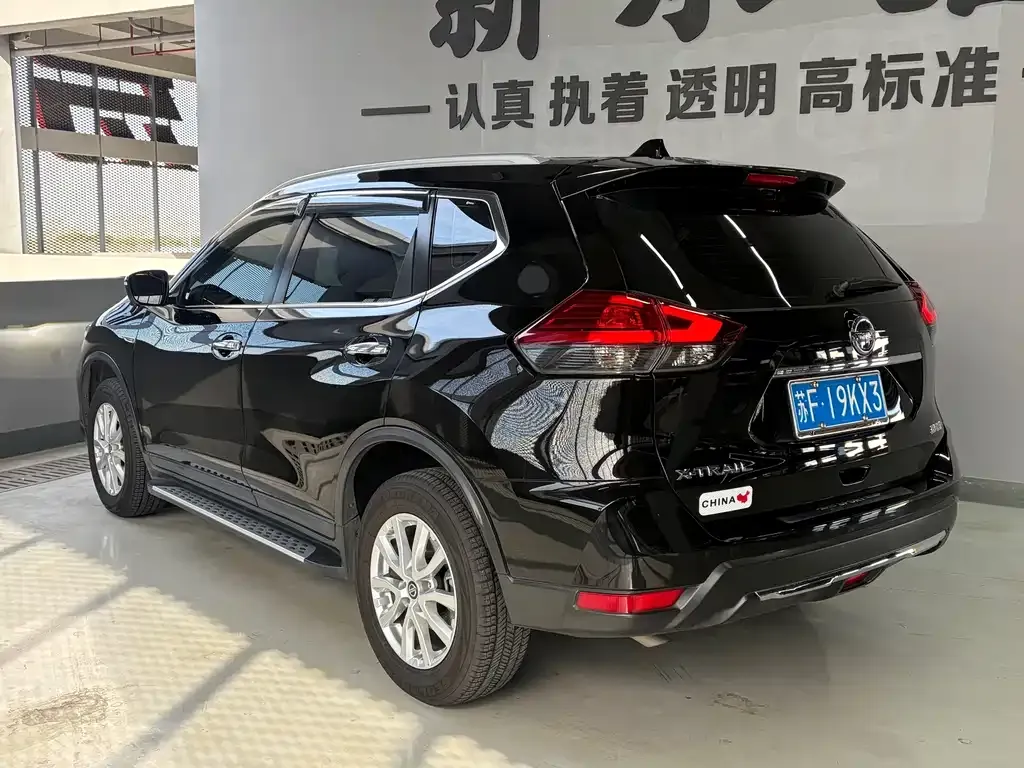 Nissan X-Trail — фото 10