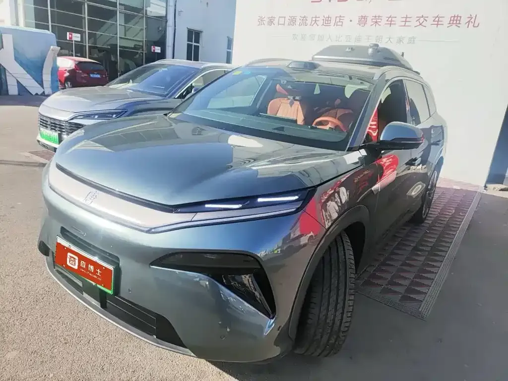BYD Tang L — фото 1