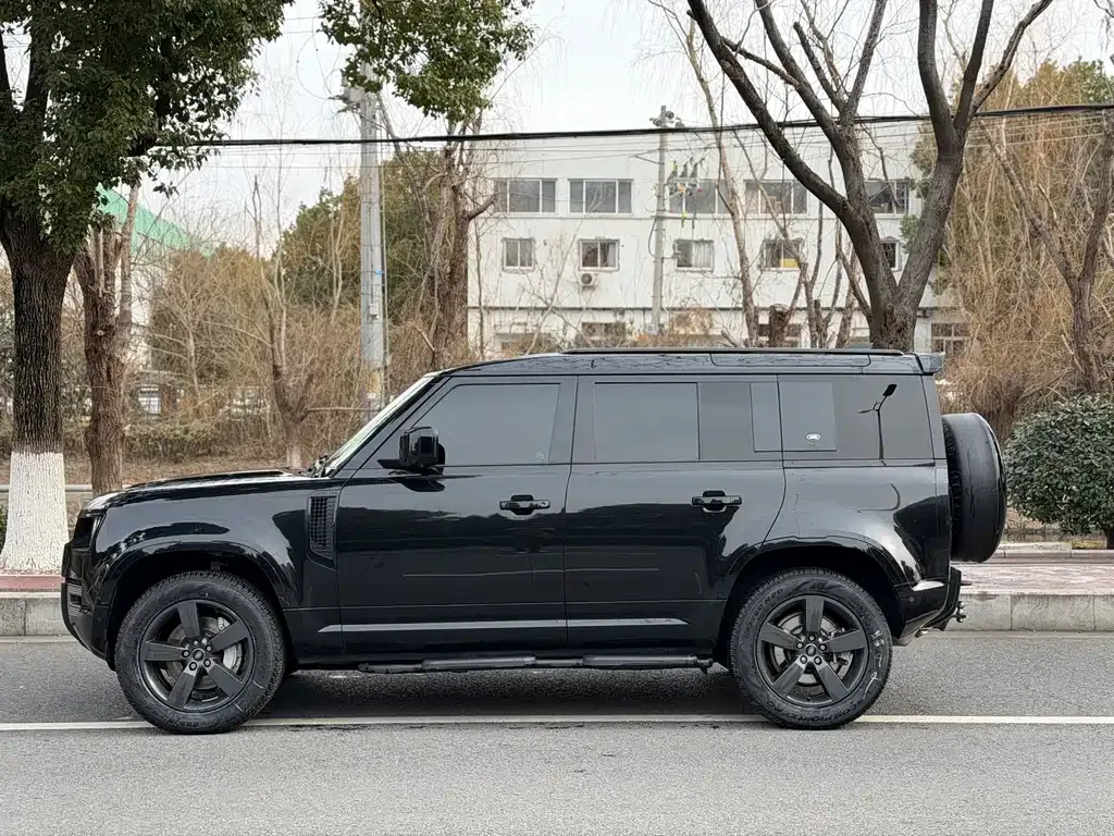 Land Rover Defender — фото 10