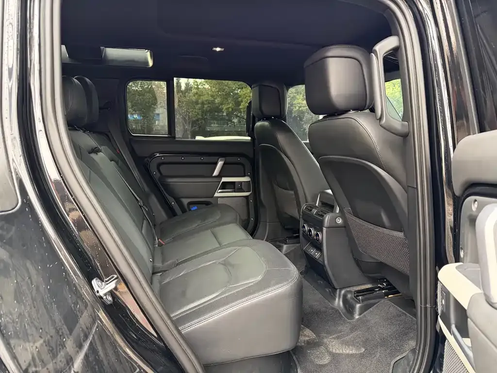 Land Rover Defender — фото 4