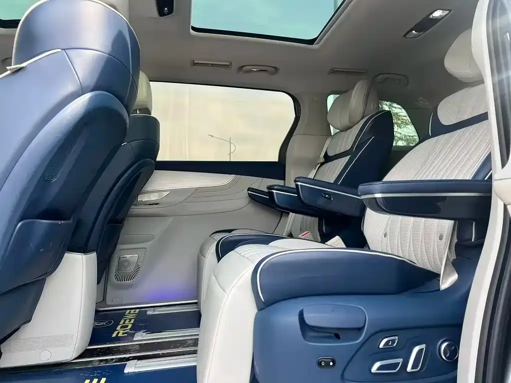 Roewe iMAX8 — фото 8