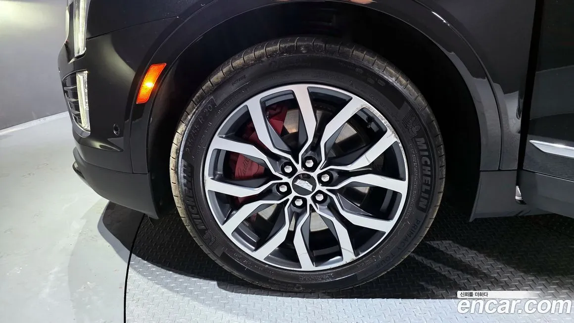 Cadillac XT5 — фото 5