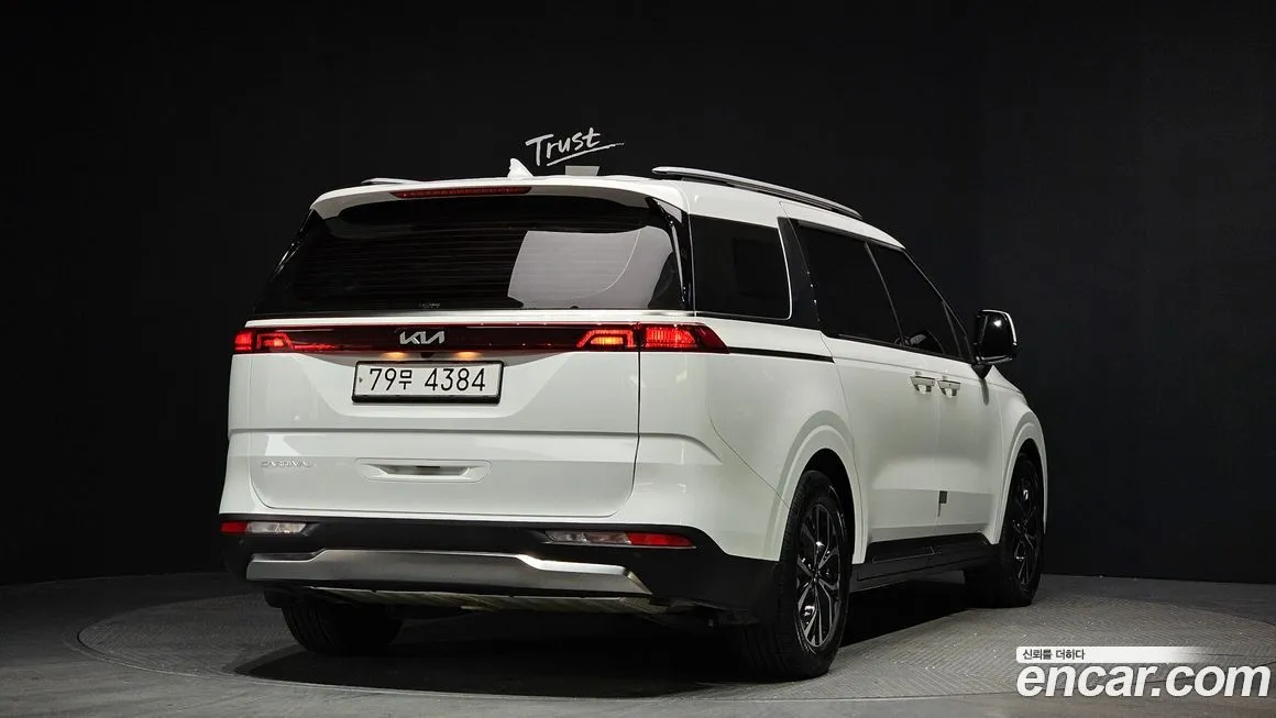 Kia Carnival — фото 2