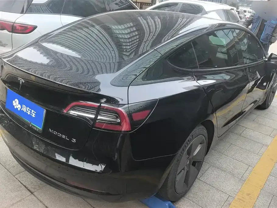 Tesla Model 3 — фото 6
