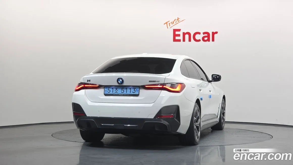 BMW i4 — фото 4
