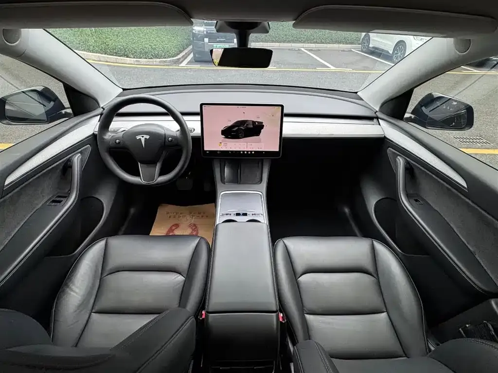 Tesla Model Y — фото 3