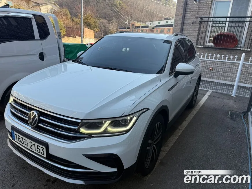 Volkswagen Tiguan — фото 4